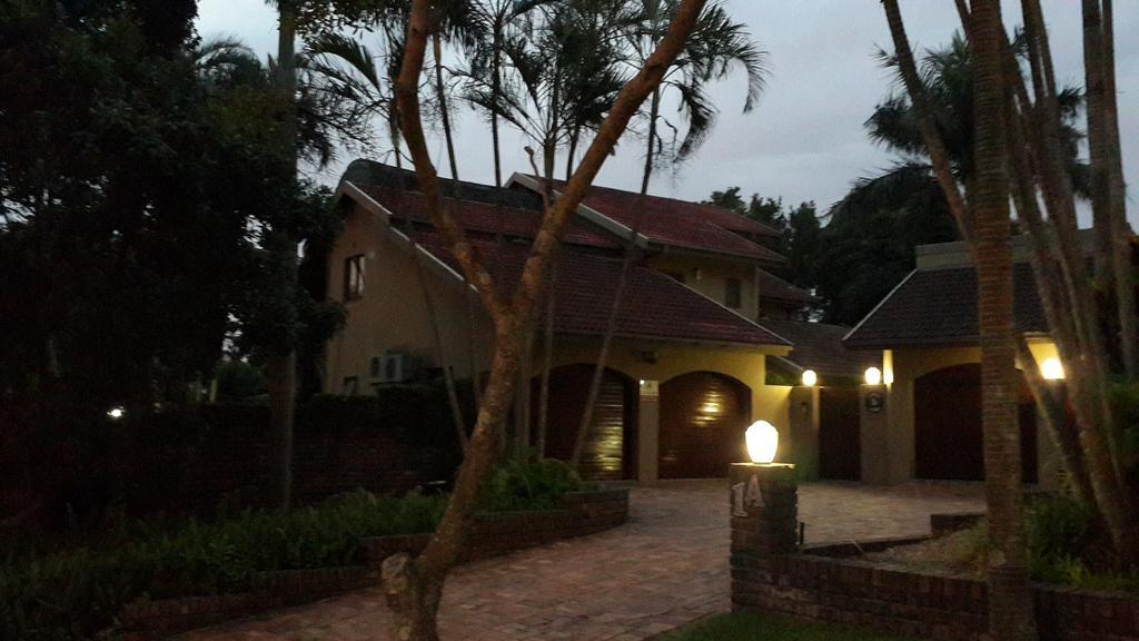 Leatherback Park Hotel Richards Bay Exterior photo